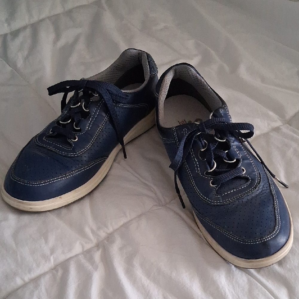 SAS Women's Leather Navy Sneakers